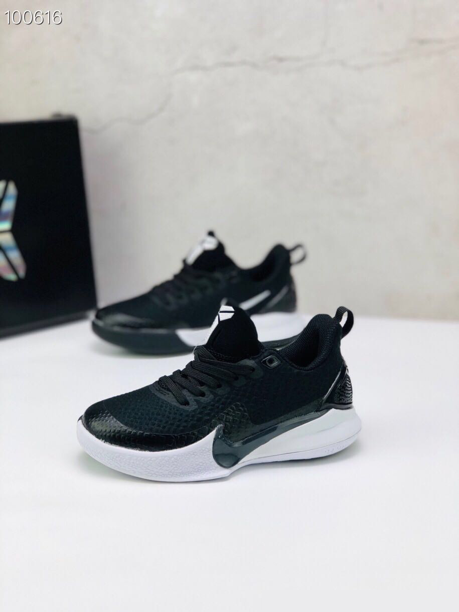 Nike Kobe Mamba Focus 5 Kid Shoes Black White